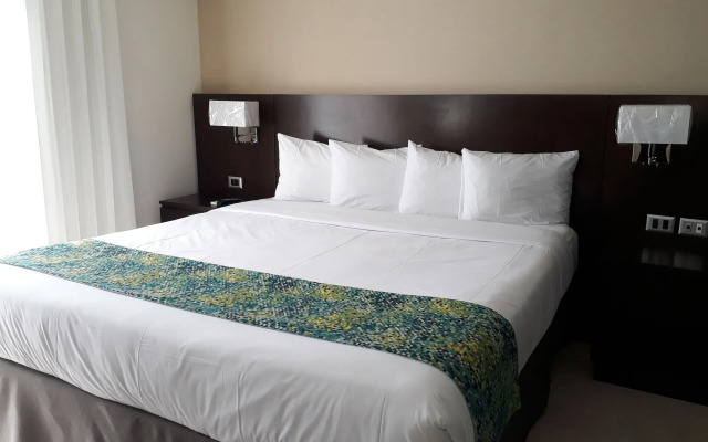 Seven Crown La Paz Malecon