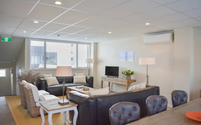 Perfect Ponsonby 2 Bedroom Loft Style Apartment With Parking