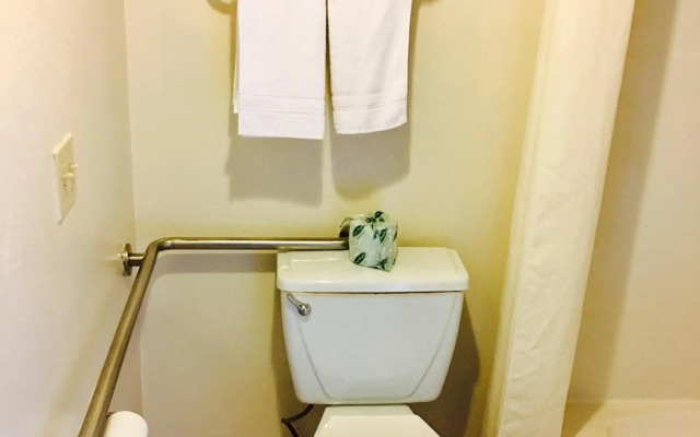 Travelodge by Wyndham Reno Downtown