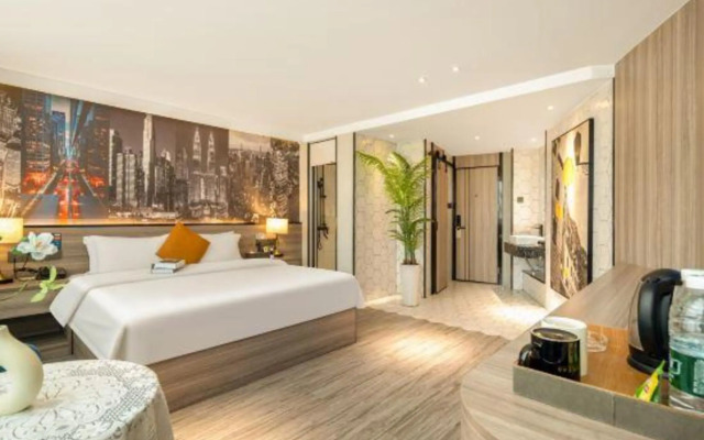 Nangulee Hotel