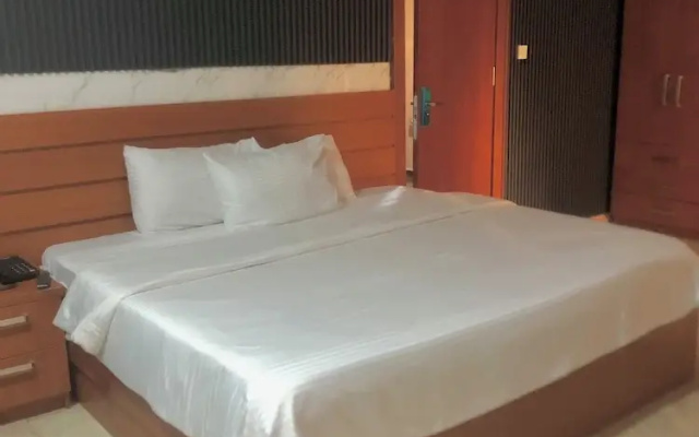 Tofana hotels and apartments Life camp