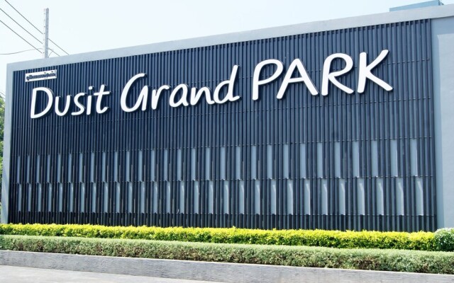 Dusit Grand Park by Lurii