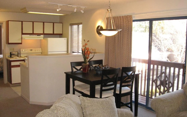 The Commons Hotel & Suites - Denver Tech Center