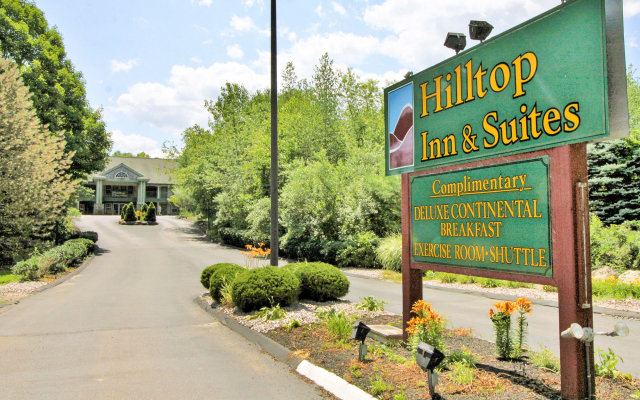 Hilltop Inn & Suites - North Stonington