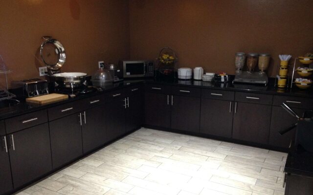Best Western Greentree Inn & Suites
