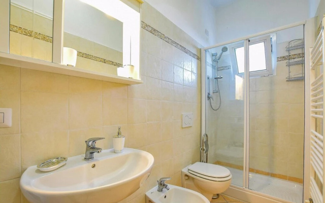 Awesome Apartment in Bracco - Moneglia With 1 Bedrooms and Wifi