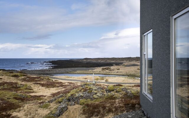 Cabin by the Sea