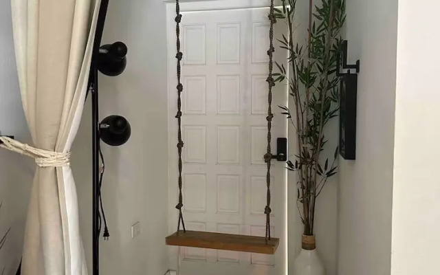 Palm Beach Vacaysuites - Bamboo Suite - Studio