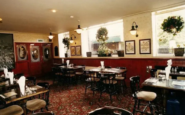 Central Hotel