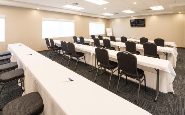 Holiday Inn Express And Suites Auburn by IHG