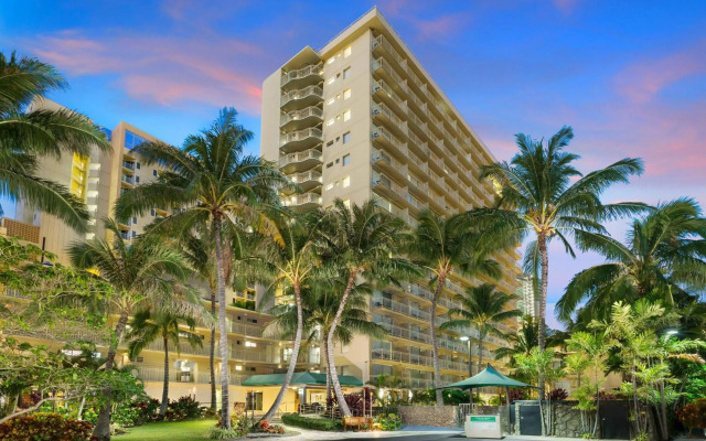 Courtyard by Marriott Waikiki Beach