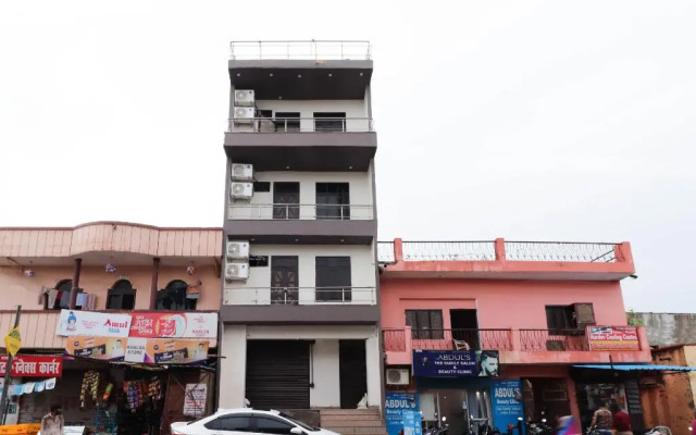 Falconn Infra Tower by OYO Rooms