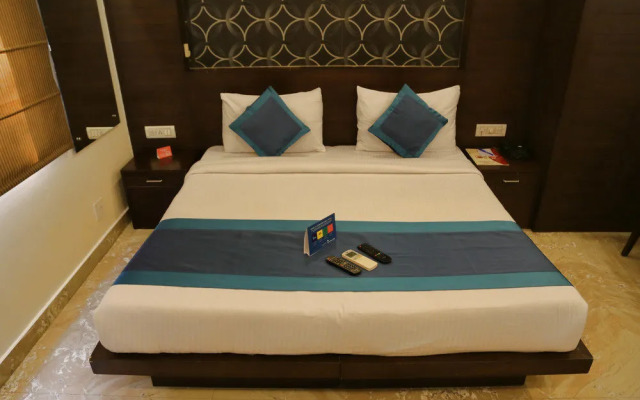 FabHotel Karol Bagh Main Market