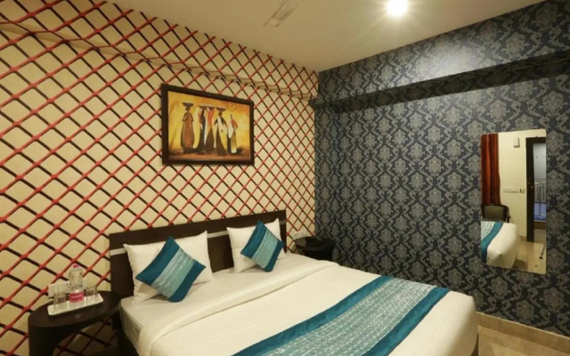 Revels Plum Hotel At New Delhi Railway Station