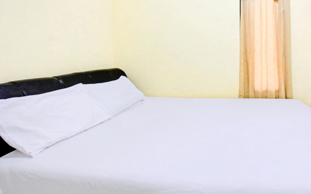 Hotel O Kos Moncok – Guest Rooms – Mataram