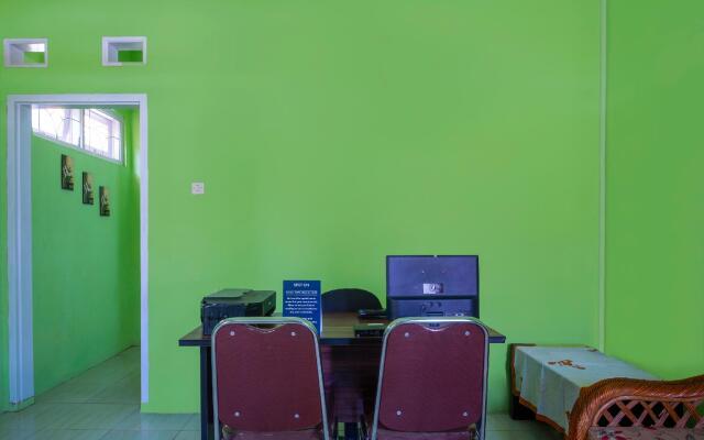 OYO 2859 Fatan Costel Syariah