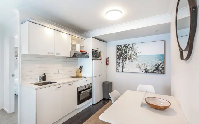 Central 3BR Full Kitchen & Amenities Zodiak Stays