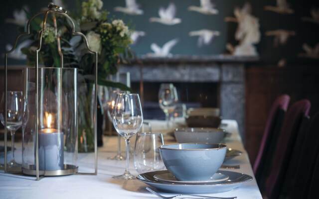 Hill House Country Estate - Princes Gate