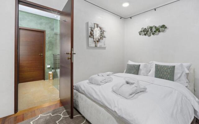 Montreux Rotana Garden House with Private Pool - Swiss Hotel Apartments