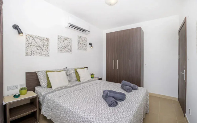 Summer Breeze with Panoramic terrace by Getaways Malta