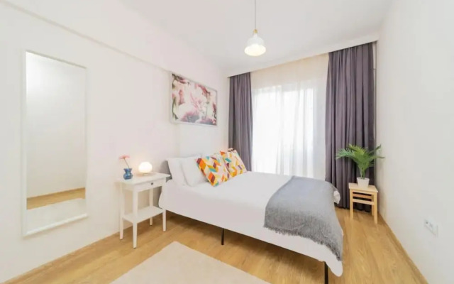 Missafir Gorgeous Flat With Shared Pool in Kepez