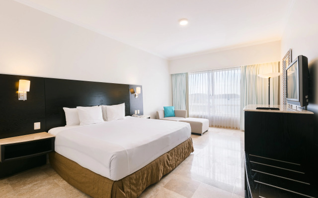 Azul Ixtapa Beach Resort and Convention Center - All Inclusive
