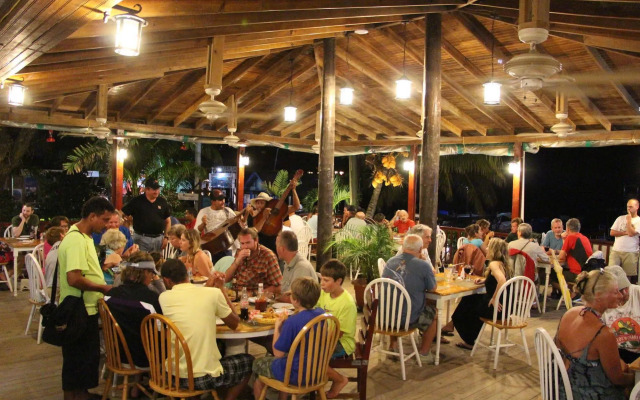 Splash Inn Dive Resort & Villas