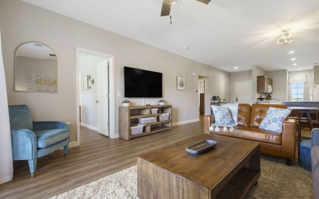 The Branson Experience - Balcony w/ Golf Views