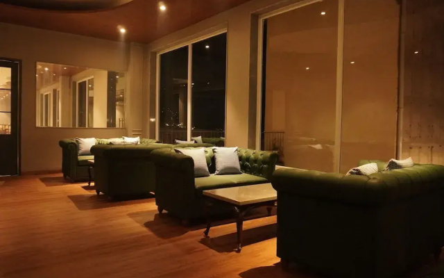 Astra Resort and Caffe