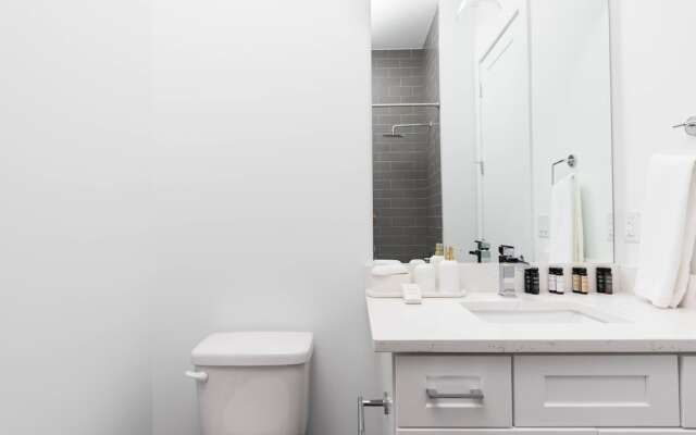 Domio Sylvan Park Vibrant 12BR 3 Houses