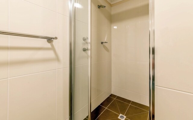 Bay Parklands, Unit 28, 2 Gowrie Avenue