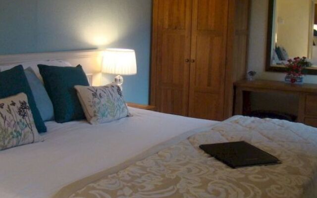 Pine Lodge Guest House