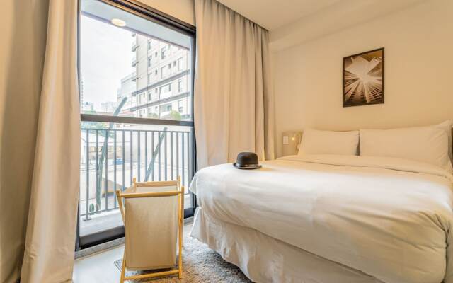 Charlie Sabiá Moema Essential