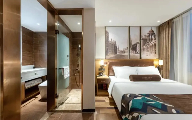 JAMES JOYCE Coffetel(Beijing Communication University Shuangqiao Subway Station Wanda Plaza)