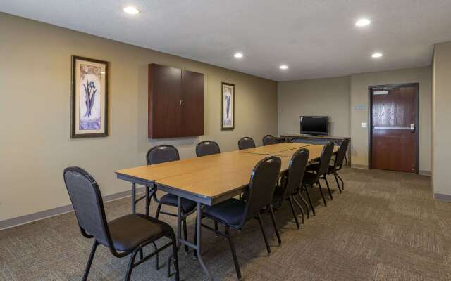 Sleep Inn & Suites Pleasant Hill - Des Moines