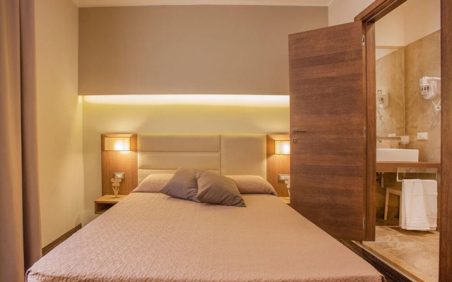 Classic Comfort Room Naples City Center
