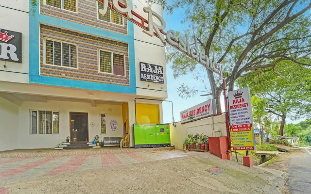 Fabhotel Raja Residency