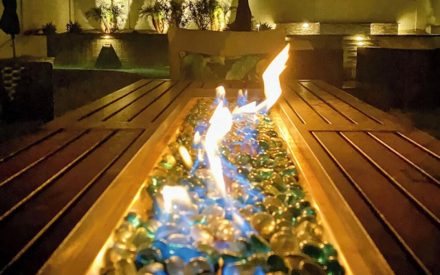 Luxe Desert Home w/ Heated Pool: 3 Mi to Kierland!