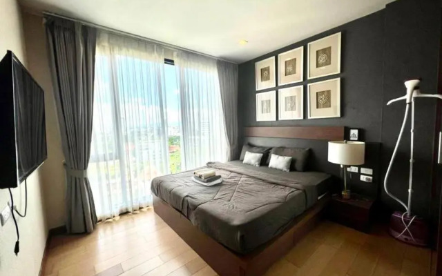 Luxury 2-Bedroom Condo with Pool
