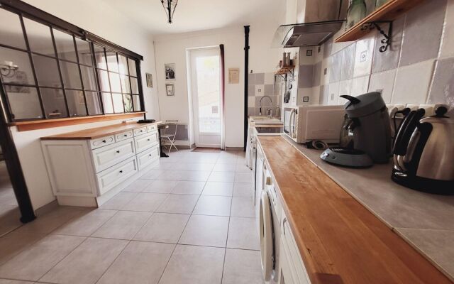 Bright Apartment in Saint Ambroix Near Amenities