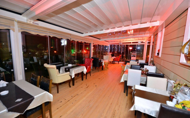 Assortie La Villa Hotel