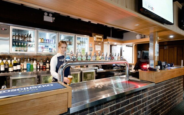 Avoca Beach Hotel