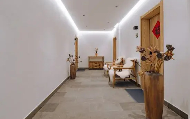 Tengchong Nansu Banshanli Private Tang Hot Spring Homestay