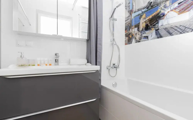 Gdynia Nadmorskie Tarasy by Renters