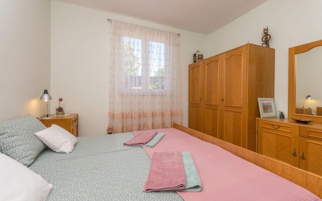 Amazing Apartment in Pakostane With 2 Bedrooms