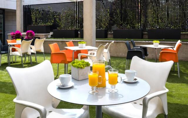 Hotel Tach Madrid Airport