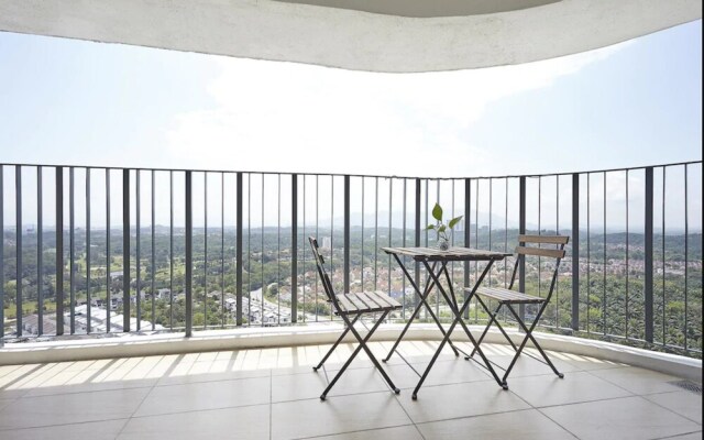 Sky Bungalow Green Beverly Hills