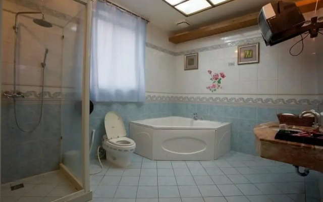 Love Star Motel