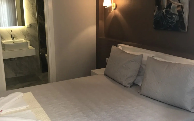 Hi̇mm Hotel