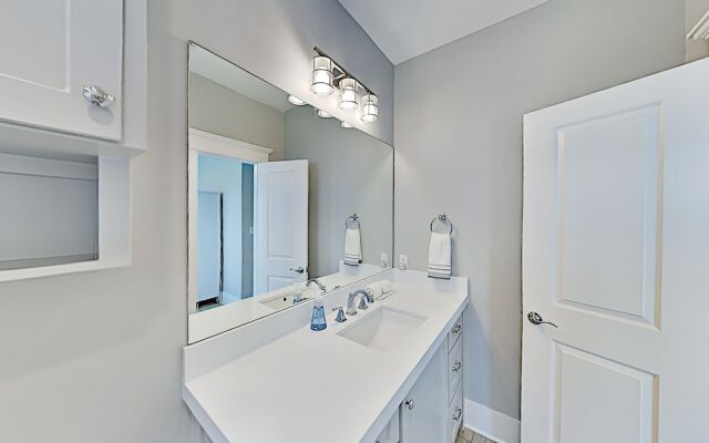 17235san 4 Bedroom Home